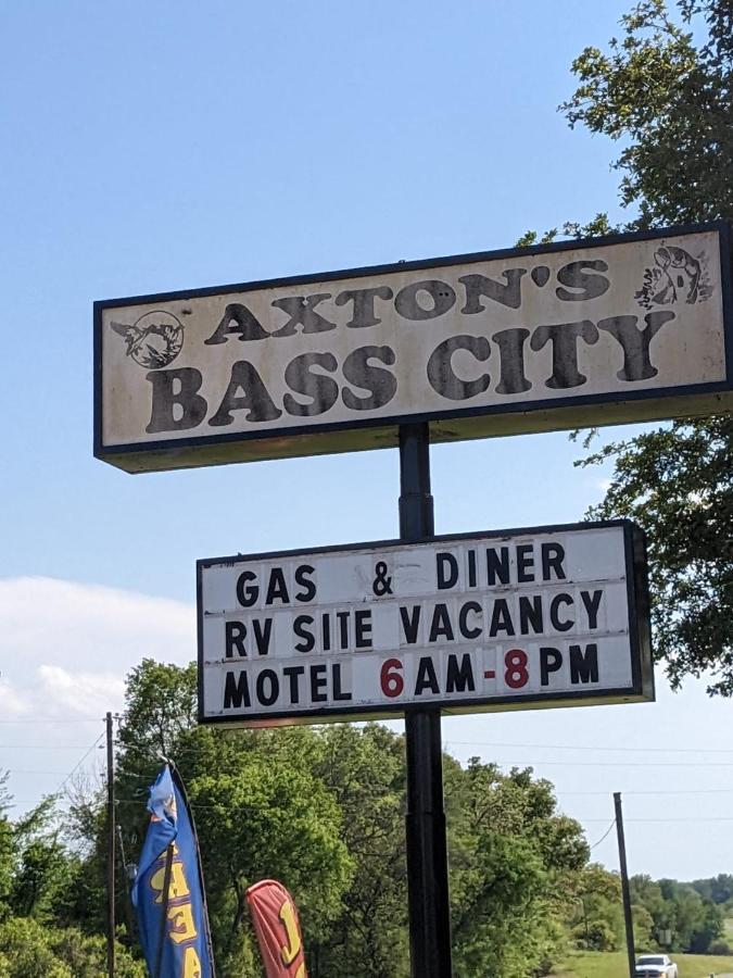 Axtons Bass City Lake Front Resort Emory Bagian luar foto
